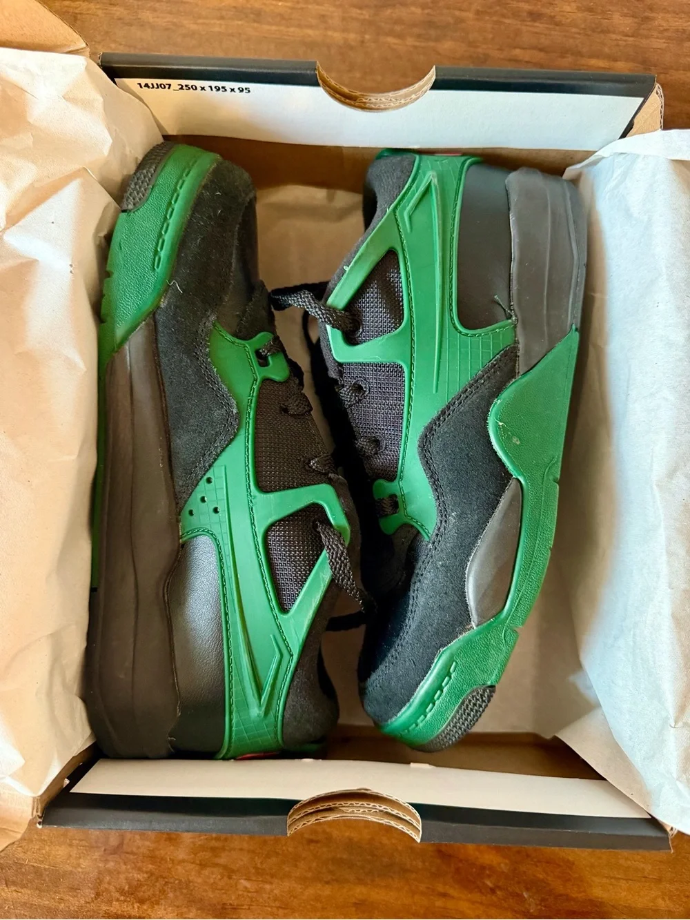 Jordan 4 RM Boys' Black & Green Jumpman Sneakers